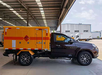 汤旺河爆破器材运输车